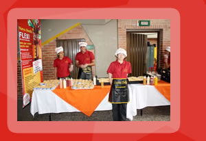 maquinas de alimentos. perros calientes, hamburguesas, raspados.